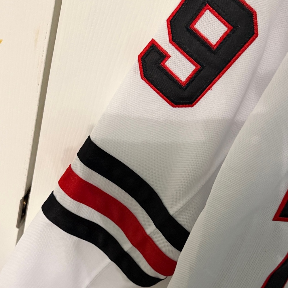 Adidas White blackhawks Jersey TOEWS #19. NWT - Picture 9 of 13
